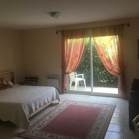 Chambres D'Hotes La Coloniale Varetz Eksteriør billede