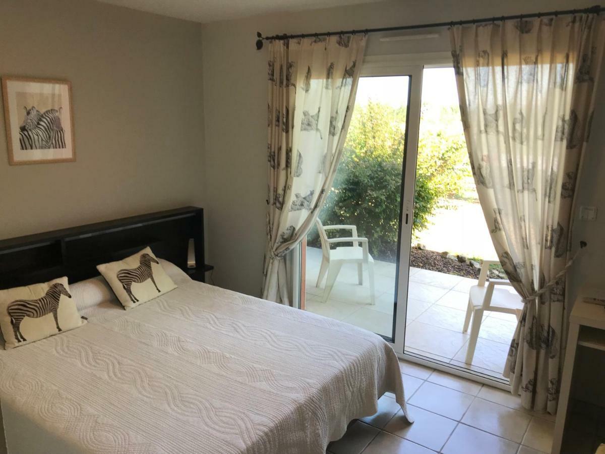 Chambres D'Hotes La Coloniale Varetz Eksteriør billede